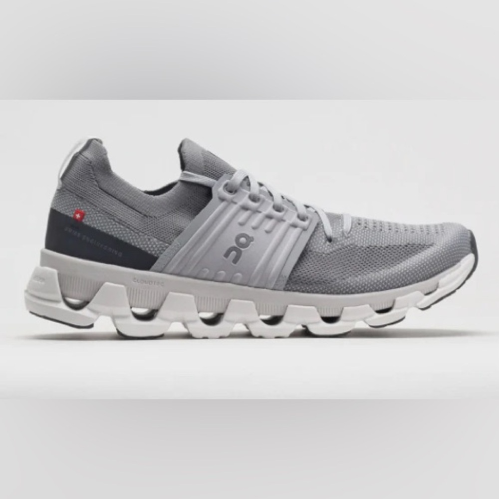 On Running Men’s Cloudswift 3 Sneaker in Grey